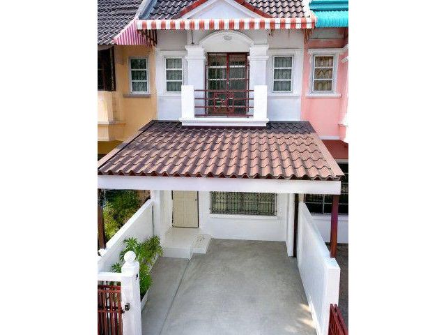 ทาวน์เฮาส์ 2 ชั้น ABACบางนา 2.71กม. ทำเลบางนา-ตราด กม.26 16 ตร.ว. เมกาโฮม & โฮมโปร บางนา-ตราด 130 ตร.ม. 2 นอน 2 น้ำ