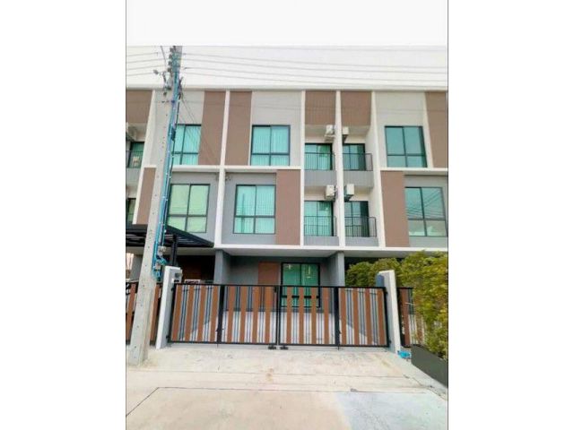 ให้เช่าทาวน์โฮม 3 ชั้น 4 ห้องนอน โครงการ Nue connex ดอนเมือง โซนหน้า clubhouse ใกล้รถไฟฟ้า 2 สาย