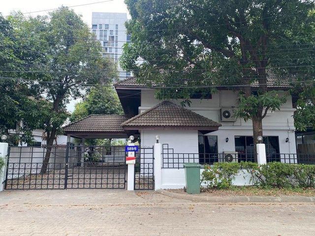 บ้านเลียบด่วนเอกมัย รามอินทรา 140 ตรว.390 ตร.ม. 12 ห้องอเนกประสงค์ 6 ห้องน้ำ ที่จอดรถ5 คัน จดทะเบียนบริษัทได้