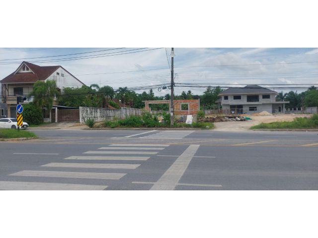 ขายที่ดินเปล่าติดถนนใหญ่