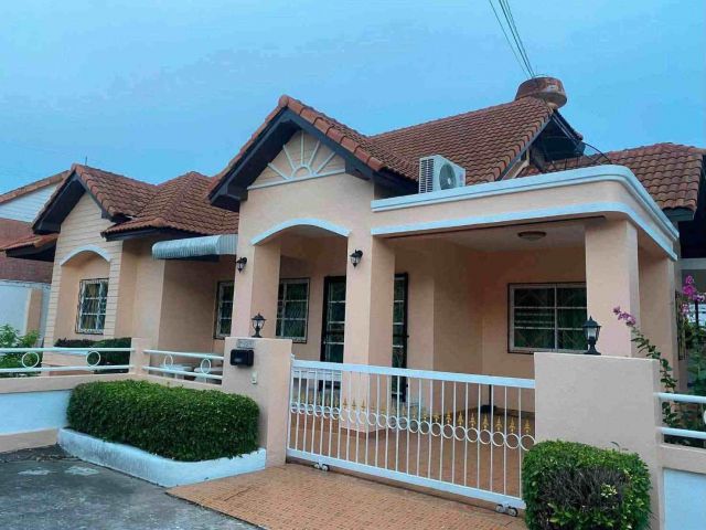 บ้านให้เช่า ใกล้พัทยา 3 ห้องนอน  Pet Friendly #H1169