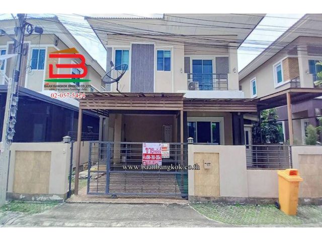 บ้านเดี่ยว นิชชารมณ์ เนื้อที่ 50.6 ตรว. ซอยท่าอิฐ หมู่ที่ 5 (ใกล้ตลาดท่าอิฐ) ตำบลท่าอิฐ อำเภอปากเกร็ด จังหวัดนนทบุรี