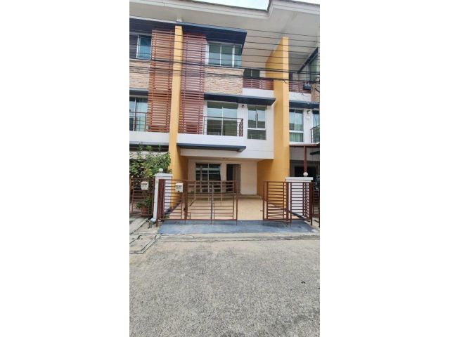 ขายทาวน์โฮมมือสองนนทบุรี โครงการ พลัสซิตี้พาร์ค งามวงศ์วาน 25 (Plus City Park Ngamwongwan 25) เนื้อที่ 21.3 ตร.ว.