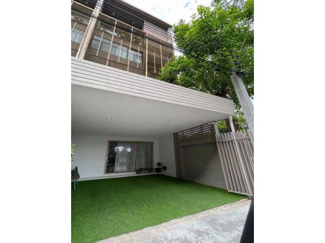 ให้เช่าทาวน์โฮม 3.5 ชั้น เฮ้าส์ นิช แจ้งวัฒนะ-ติวานนท์ Haus Niche heangwattana-Tiwanon บ้านหลังแรก เข้าออกสะดวก ใกล้เซนท