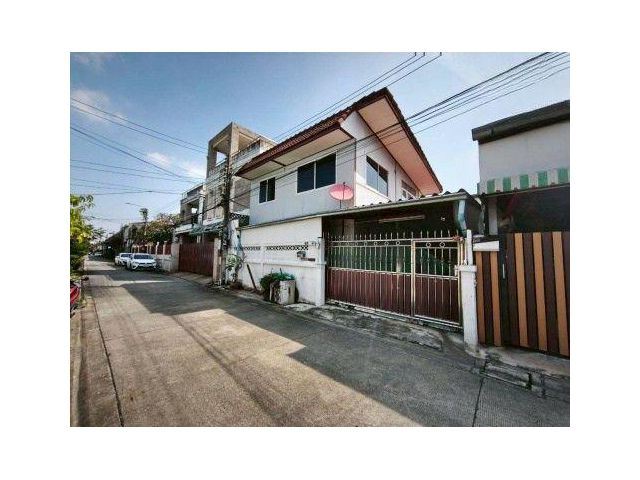 ขายบ้านเดี่ยวมือสอง ทำเลทอง! ซอยเรวดี 25 นนทบุรี เนื้อที่ 45 ตร.ว.