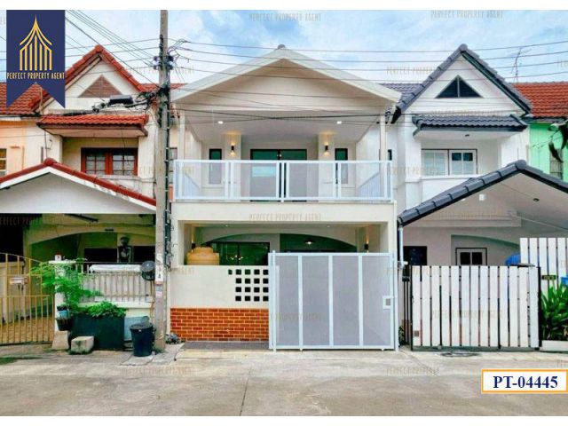 ขาย ทาวน์เฮาส์สวีทโฮมบางบัวทองตกแต่งใหม่พร้อมอยู่ราคาย่อมเยาว์