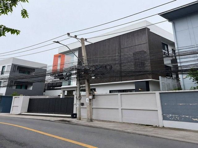 รหัสC7260 ให้เช่าบ้านเดี่ยว 3ชั้น ย่านรัชดาภิเษก ใกล้ MRTสุทธิสาร ห้วยขวาง เหมาะเป็นบริษัทและที่พักอาศัย