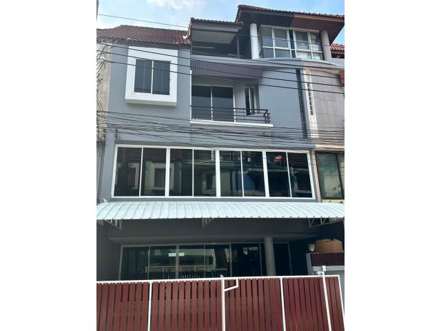 ให้เช่า โฮมออฟฟิศ 4 ชั้น สไตล์เรียบหรูโมเดิร์น 350 ตร.ม. ลาดพร้าว 80 - เหม่งจ๋าย จดทะเบียนบริษัทได้ พร้อมอยู่ทันที