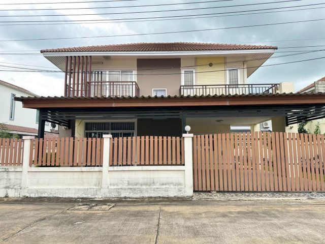 ให้เช่าบ้านในหมู่บ้านพีแลนด์ ใกล้โรงพยาบาลยโสธร