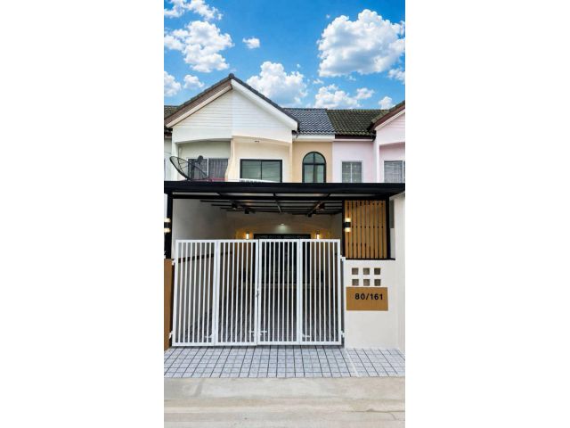 หมู่บ้านอิมพีเรียลเพลส-ซอยลาดปลาดุก ทาวน์เฮ้าส์ 2 ชั้น หลังห้างJAS GREEN ห่างจากกาญจนาภิเษกเพียง 2 กิโลเมตร