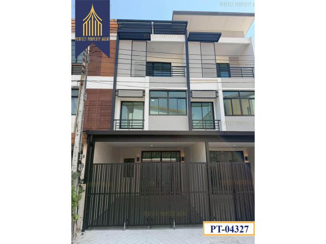 ขาย ทาวน์โฮม ซิกเนเจอร์ วัชรพล บางเขน รีโนเวทใหม่พร้อมอยู่