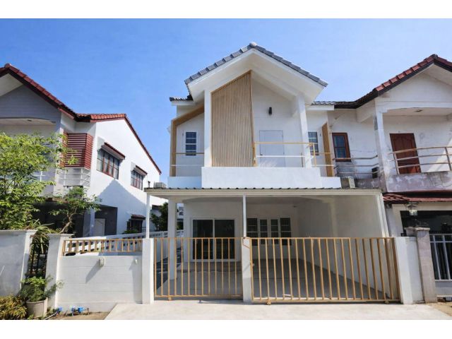 ขายบ้านแฝดมือสอง หมู่บ้านศุธาวัลย์ (Suthawan) เนื้อที่ 31.2 ตร.ว. เพียง 3 นาทีถึงรถไฟฟ้าสายสีม่วงสถานีบางพลู