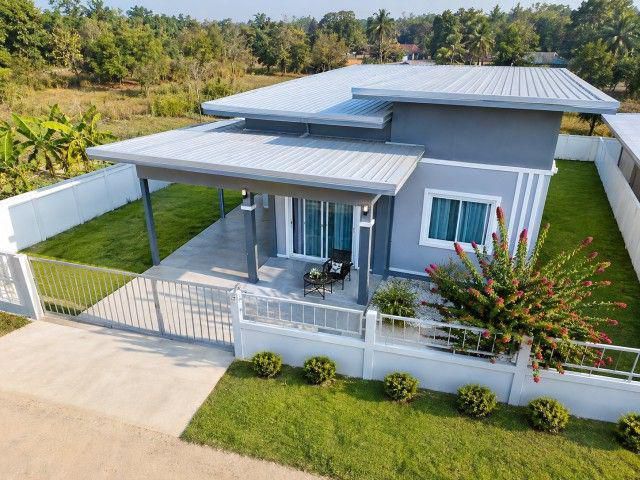 พันธุ์ไทยคาเฟ่ 500 ม. 65 ตร.ว.บ้านเดี่ยวสไตล์โมเดิร์น 2นอน 2 น้ำ Makro มุกดาหาร 5 กม. ปั้มPT มุกดาหาร (กม.6) ขนส่ง 2.31ก