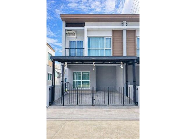 ตลาดสดมหาชน 650 มท่าข้าม อนามัยงามเจริญ4-12 เซ็นทรัล พระราม2 1.2กม. ทาวน์เฮาส์หลังมุม 2 ชั้น 3 นอน 2 น้ำ .ตลาดรวยยิ่งรวย