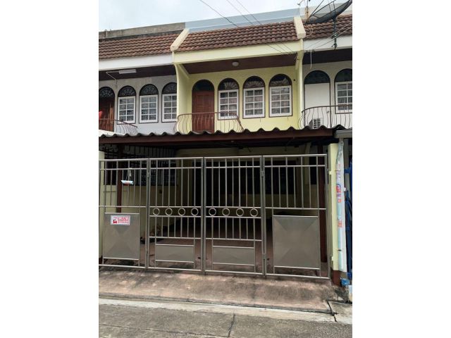 ขายทาวน์เฮ้าส์ 2 ชั้น ซอยเพชรเกษม 60/3 ขนาด 17 ตร.ว. ใกล้ MRT บางแค และ ปากทางถนนพุทธมณฑลสาย 1
