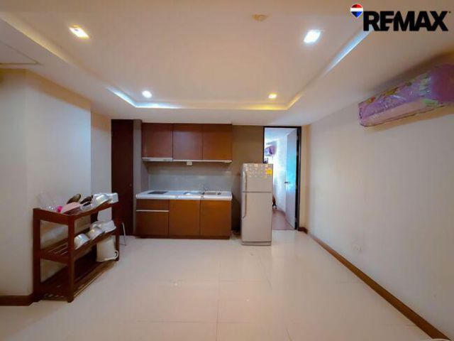 คอนโด J.W. City Ratchada 32 (เจ ดับบลิว ซิตี้ รัชดาภิเษก 32) ตรงข้ามศาลอาญารัชดา พื้นที่ 51.90 ตารางเมตร