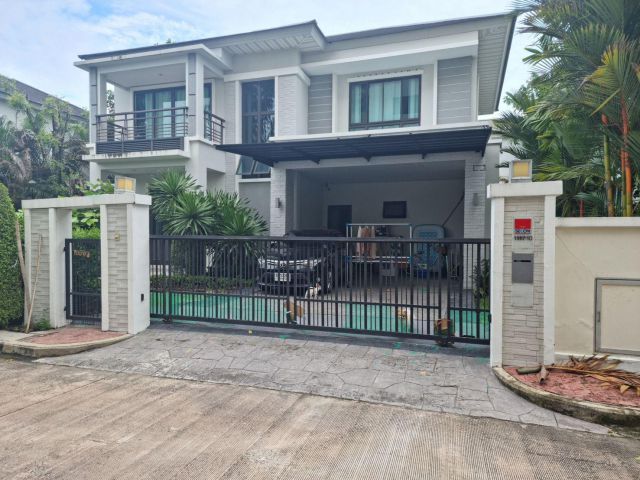 ขายบ้านเดี่ยว 2 ชั้น หมู่บ้านเพอร์เฟค มาสเตอร์พีซ 1 ซอยลาดกระบัง 20/3 สุขุมวิท 77 กรุงเทพฯ