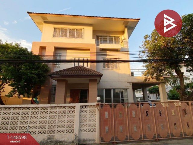 ขายบ้านเดี่ยวหลังมุม 3 ชั้น เนื้อที่ 52 ตร.วา ห้วยขวาง กรุงเทพมหานคร