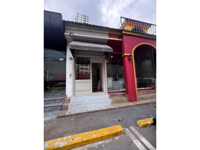 ให้เช่าพื้นที่ ขนาดเล็ก ทองหล่อ13 เหมาะทำร้านขายดอกไม้หรือธุรกิจอื่นๆ (N.1604)