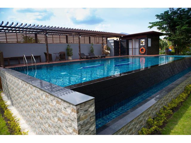 ให้เช่าหรือขายทาวน์โฮม 3 ชั้น ( บ้านใหม่ บ้านใหญ่ ) โครงการสุวรรณภูมิทาวน์ แอท หัวตะเข้ ซอยลาดกระบัง 54/3 ติดถนน