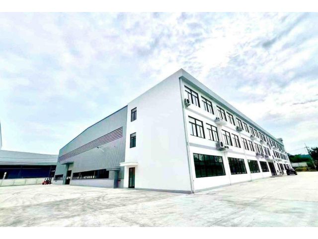 ให้เช่าโกดัง / โรงงาน 3,800 ตร.ม. ขอ รง.4 ได้ – เขาคันทรง ศรีราชา ชลบุรี #F406