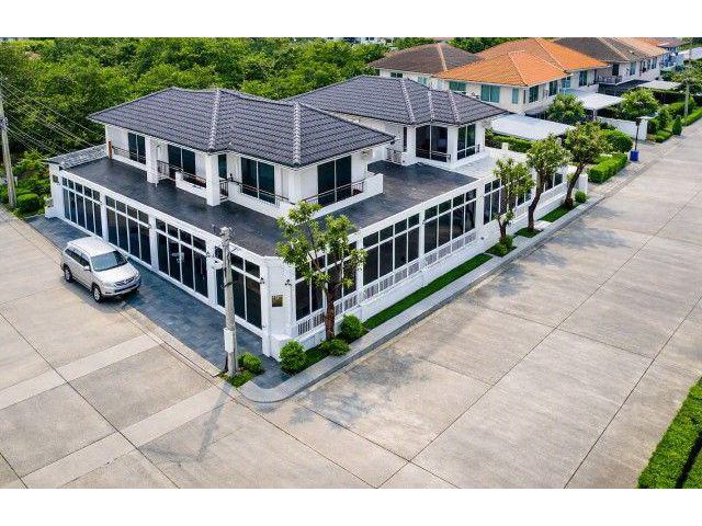 จัดเต็มเฟอร์ฯ เครื่องใช้ไฟฟ้า สายไหม 150 ตร.ว.1,000 ตร.ม. คฤหาสน์หรู2 ชั้น 10 นอน โรงจอดรถ4คัน 10 น้ำ วัชรพล-จตุโชติ ทาง