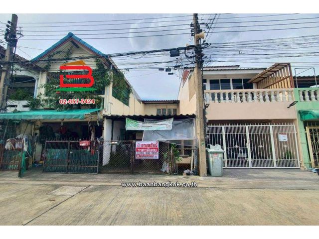 ทาวน์เฮาส์ 2 ชั้น เนื้อที่ 16.4 ตร.ว. หมู่บ้าน เคหะบางบัว ซอยวิภาวดี 60, ซอยพหลโยธิน 49/1 แยก 3 แขวงตลาดบางเขน เขตบางเขน