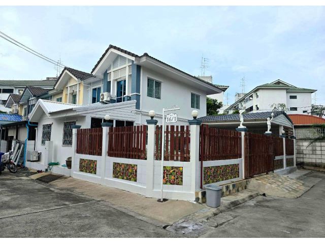 ขาย : พฤกษาวิลล์ 28 บางใหญ่ ทาวน์เฮ้าส์ 2 ชั้น (ห้องริม) ทำเลศักยภาพหลังตลาดบางใหญ่ ใกล้เซ็นทรัลเวสต์เกต