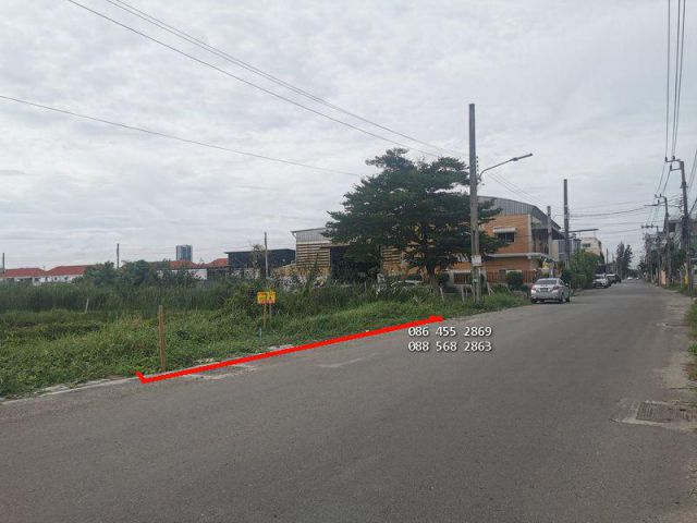 ขายด่วน ที่ดินเปล่า 103 ตรว. อยู่ซอยศรีด่าน22-ถนนศรีนครินทร์ ใกล้แม็คโคร รร.นานาชาติไทย-สิงคโปร์ รถไฟฟ้าสถานีศรีแบริ่ง