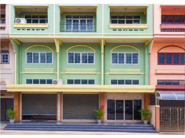 วัดบางเตย ตลาดปัฐวิกรณ์ าคารพาณิชย์ 3.5ชั้น 3นอน 3 น้ำ 25ตร.ว. นวมินทร์44-54 อ 200 ตร.ม. 13,999 บาทต่อเดือน