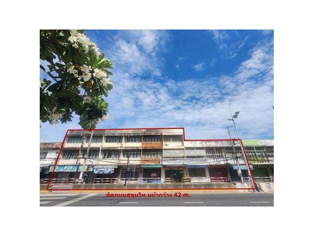 One of a kind Location! Land & Buildings right on Sukhumvit Road in Chonburi City Center