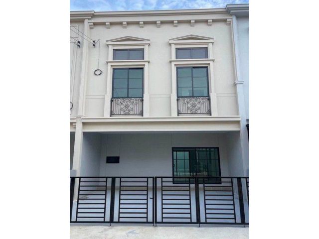 ให้เช่าทาวน์โฮม 2 ชั้น 4 ห้องนอน สิริเพลส พัฒนาการ Siri Place Pattanakarn เฉลิมพระเกียรติ ร.9 ซอย 48 ใกล้สวนหลวง ร.9
