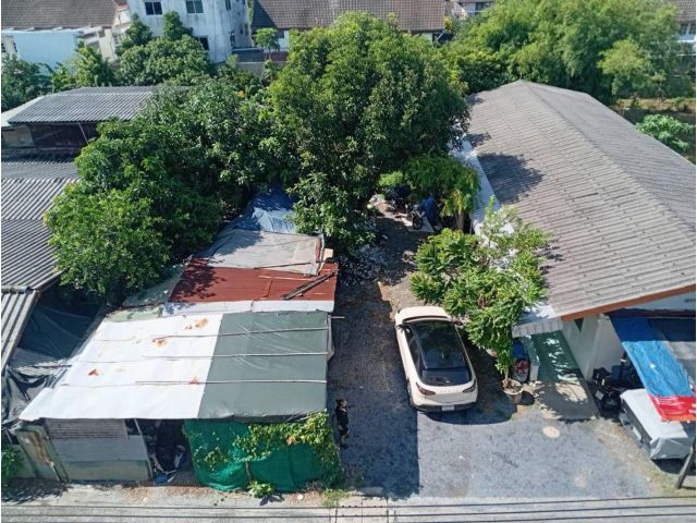ขายด่วน! ที่ดินพร้อมสิ่งปลูกสร้าง (บ้านเช่า 7 ห้อง) 150 ตร.ว. ทำเลทองลาดพร้าววังหิน 77