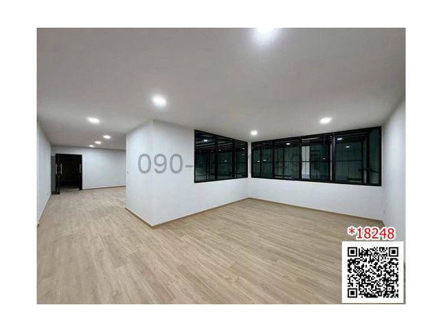 เช่า โกดังและออฟฟิศใจกลางเมือง ลาดพร้าว130 , ราม81