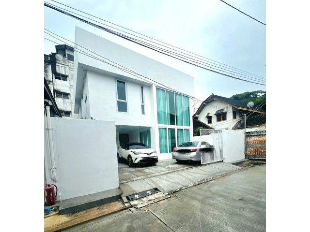 ขาย บ้านเดี่ยว 2 ชั้น ซอย รัชดา 32 บ้านรีโนเวทใหม่ Minimal style ตกแต่งพร้อมเข้าอยู่ ใกล้MRTลาดพร้าว 095-164-2956 PP