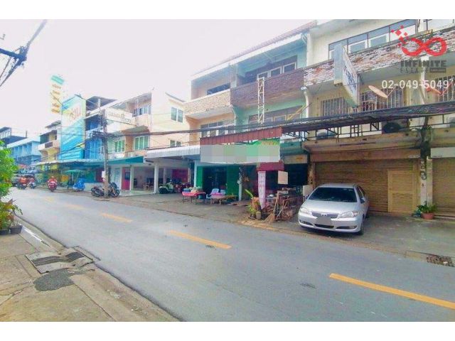 ขายอาคารพาณิชย์ 3 ชั้น 18.4 ตร.ว. ซอยเจริญราษฎร์ 7 พระราม 3 บางคอแหลม
