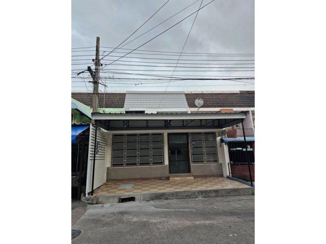 ให้เช่าทาวน์เฮาส์ 2 ชั้น Renovated ใหม่ 200 ตรม. ซอยพหลโยธิน 69-1 ใกล้ BTS สายหยุด เพียง 150 เมตร
