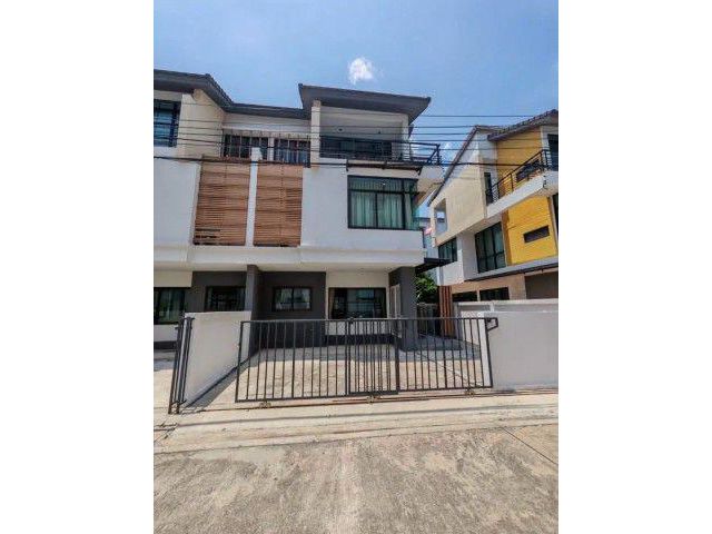 260825nsseakn ให้เช่า บ้าน MRT บางรักใหญ่ 600 ม.รัตนาธิเบศร์ ราชพฤกษ์ บางรักน้อย บ้านแฝด 3 ชั้น 5 นอน 4น้ำ 250 ตร.ม.หลัง
