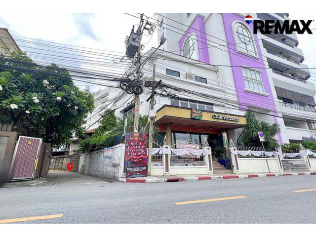 ที่ดินอิสรภาพ 15 ติด ม.ราชภัฏบ้านสมเด็จฯ 81 ตร.ว. ทำเลหายาก ราคาพิเศษ 9.8 ล้าน