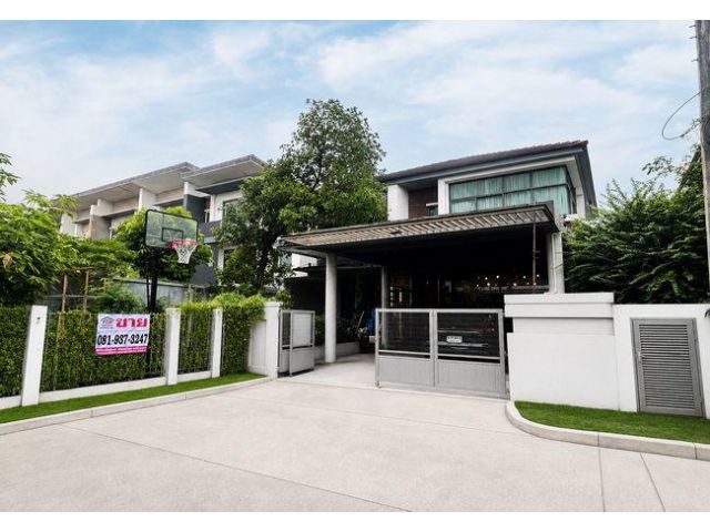 ขายบ้านเดี่ยว หมู่บ้านเศรษฐสิริ ศรีนครินทร์-พระราม 9 เนื้อที่ 73.5 ตร.ว. 2 ชั้น 3 นอน 3 น้ำ