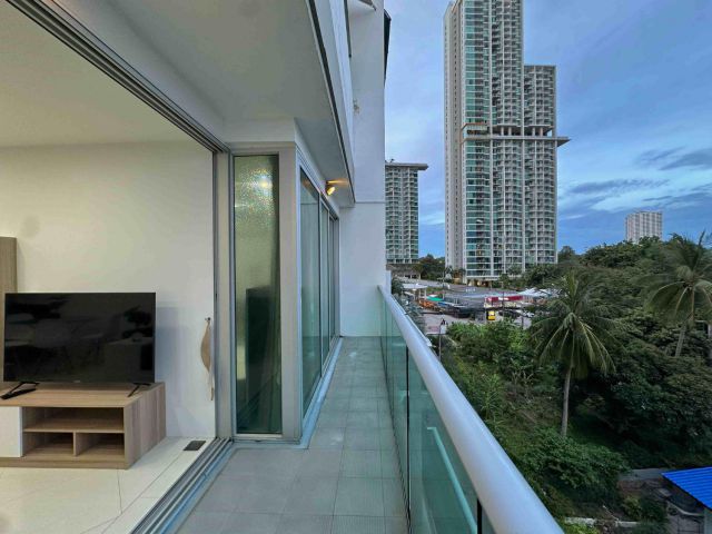 ขาย Laguna Heights Condominium  2 ห้องนอน Wongamat Beachfront #C1474