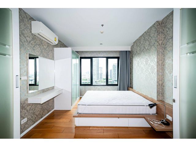 For rent Condo  Blocs 77 Fully Furnished  (S03-2381 R)