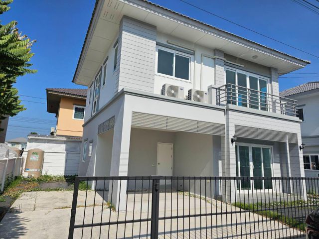 ขายบ้านเดี่ยว 2 ชั้น ม.คุณาลัย พรีม บางบัวทอง ทำเลดี เดินทางสะดวก ใกล้ รร.สารสาสน์วิเทศไทรน้อย