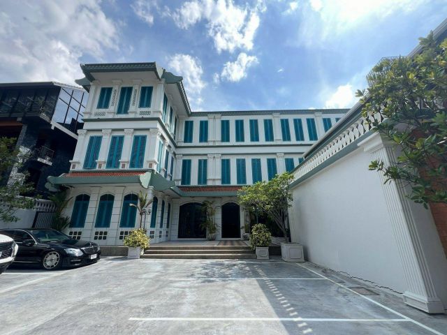 ให้เช่า OFFICE / CREATIVE STUDIO ติด BTS อุดมสุข | สุขุมวิท 66