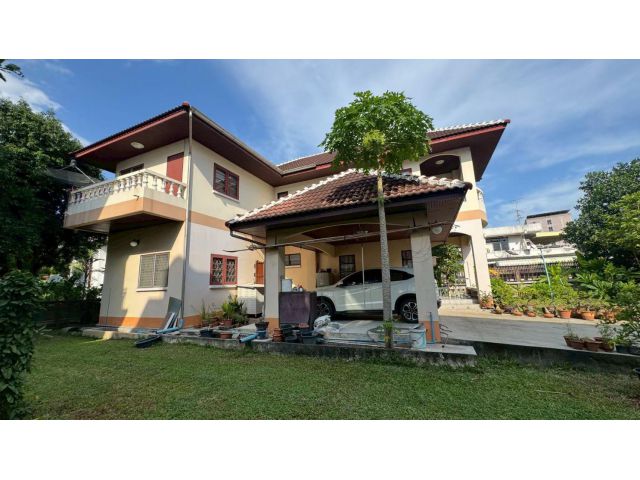 ขายบ้านเดี่ยว 2 ชั้น (ราคาต่อรองได้) ถ.สุขุมวิท 103 ซ.อุดมสุข 30 แยก 2 ขนาด 202 ตรว.