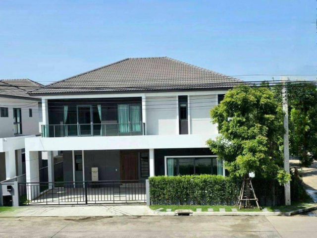 ให้เช่าบ้านเดี่ยว 2 ชั้น หลังมุม 63 ตร.ว โครงการเซนโทร วิภาวดี ทำเลดี ใกล้รถไฟฟ้าสายสีแดง สถานีดอนเมือง