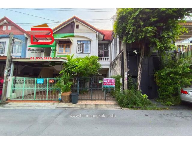 ทาวน์เฮาส์ หมู่บ้าน วังทองวิลเลจ 2 เนื้อที่ 18 ตรว. (ใกล้เดอะมอลล์บางกะปิ) ถนนเสรีไทย แขวงคลองกุ่ม เขตบึงกุ่ม