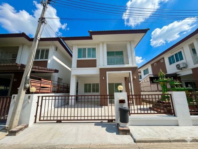 ขายบ้านเดี่ยว 2 ชั้น ม.ร้อยพฤกษา นครปฐม รีโนเวทใหม่ ราคาถูก