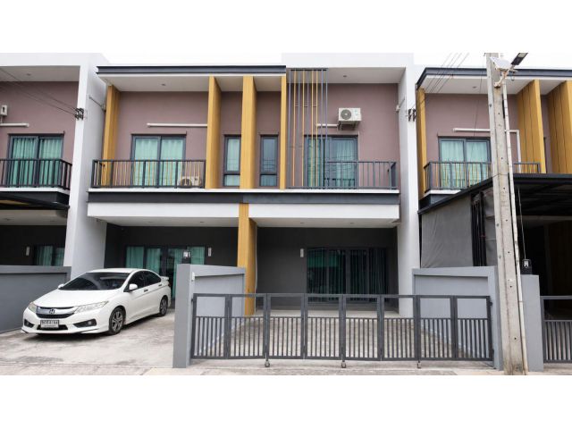 ขายทาวน์โฮม 2 ชั้น พาร์โก้แลนด์(Parco land) ถ.เนินพยอม มาบตาพุด ระยอง ใกล้นิคมฯ RIL