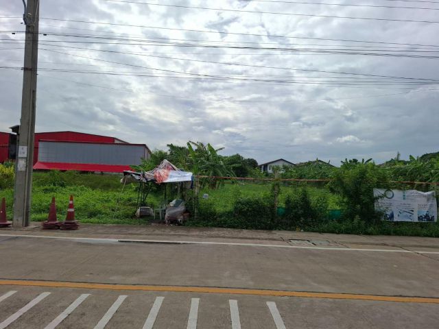ขายที่ดินวงแหวน-หทัยราษฎร์ ติดถนนไทยรามัญ เนื้อที่ประมาณ 1 ไร่ครึ่ง ขาย ตร.วา ละ 50,000 บาท